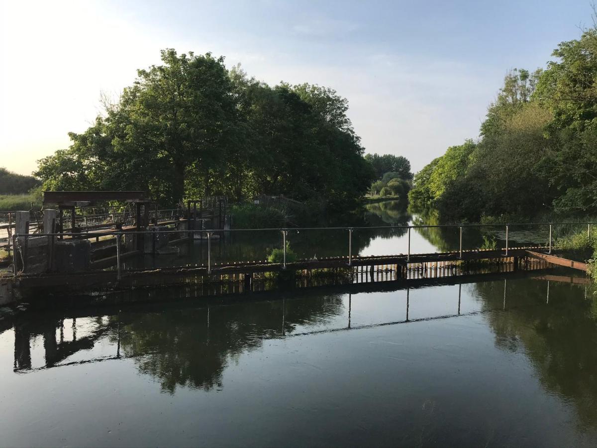 Redbrook Farm Bnb - Gateway To The New Forest Bed & Breakfast Fordingbridge Exterior photo