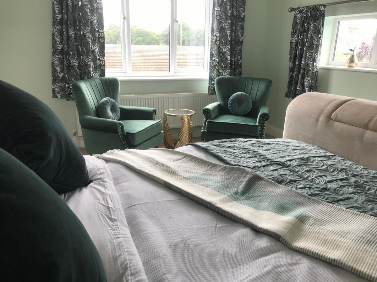 Redbrook Farm Bnb - Gateway To The New Forest Fordingbridge Exterior photo
