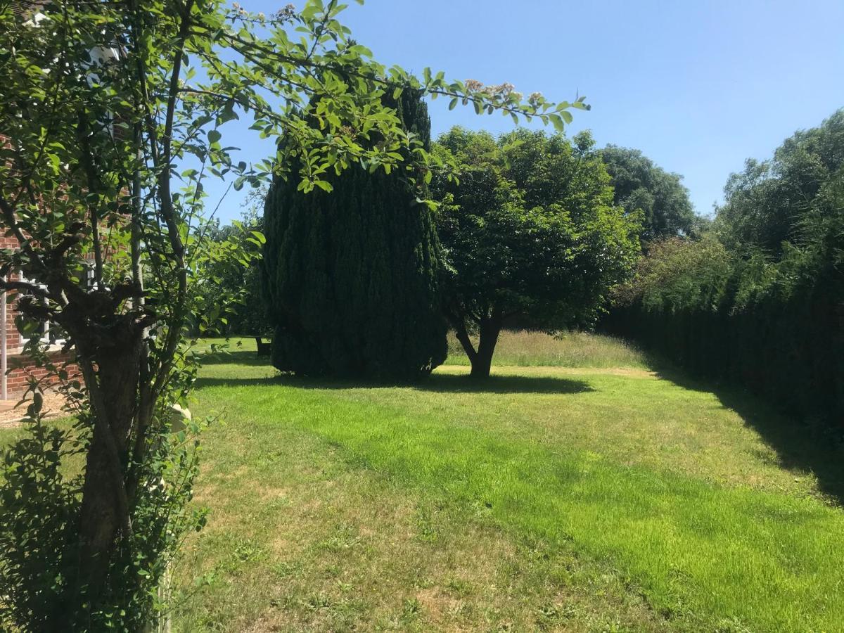 Redbrook Farm Bnb - Gateway To The New Forest Bed & Breakfast Fordingbridge Exterior photo