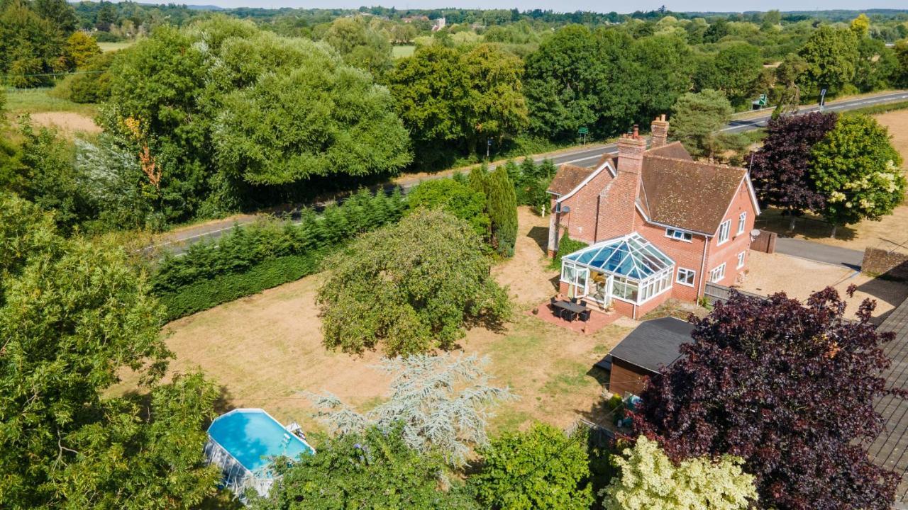 Redbrook Farm Bnb - Gateway To The New Forest Bed & Breakfast Fordingbridge Exterior photo